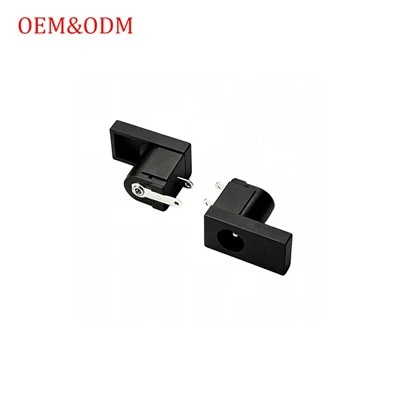Dešinysis kampas DIP 5,5x2,1 mm DC-143
